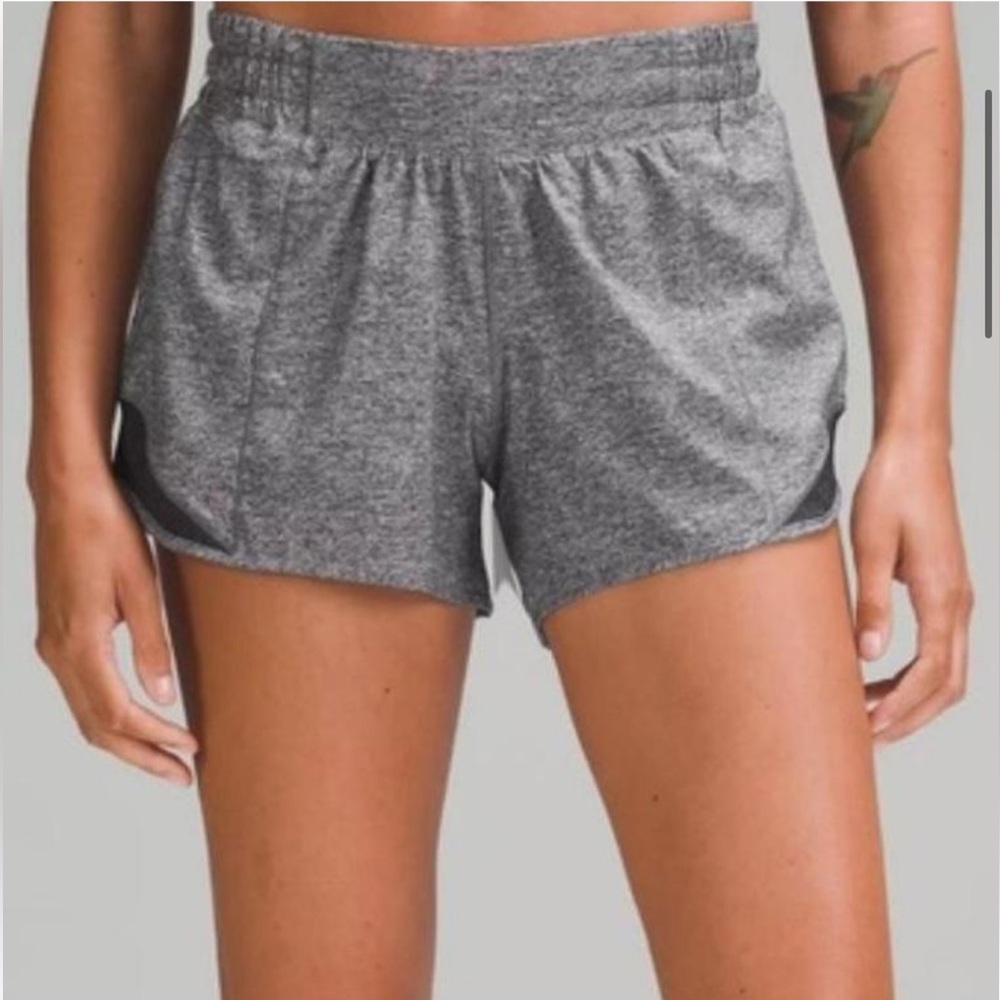 Heathered Graphite 4” Lulu Hotty Hot Shorts Size 4